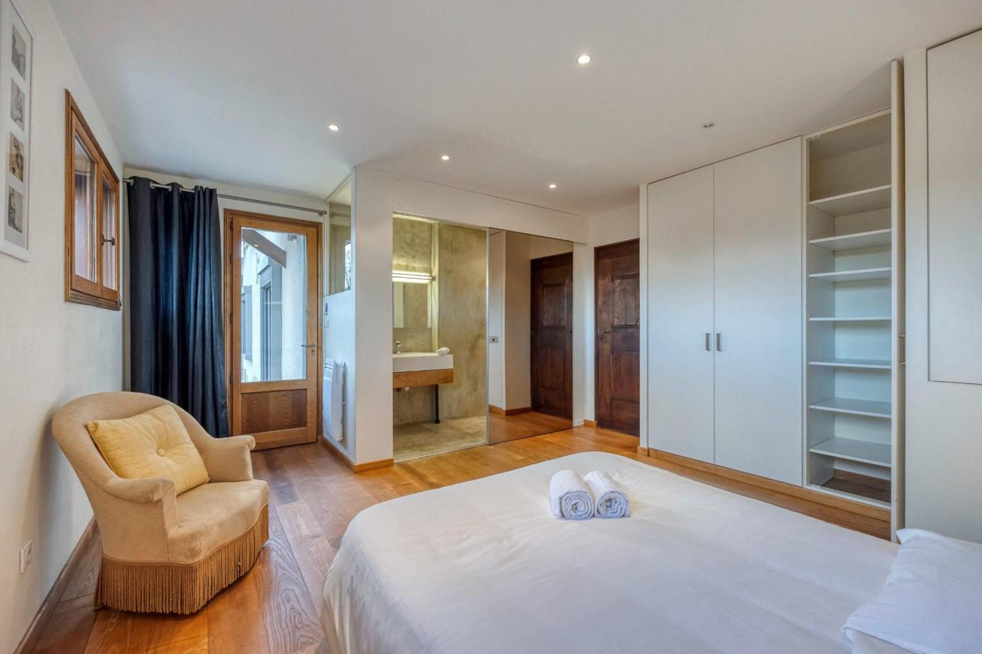 #Hp La Maison Des Lilas Large Family House Sleeps 12 Garden Seyssinet Buitenkant foto
