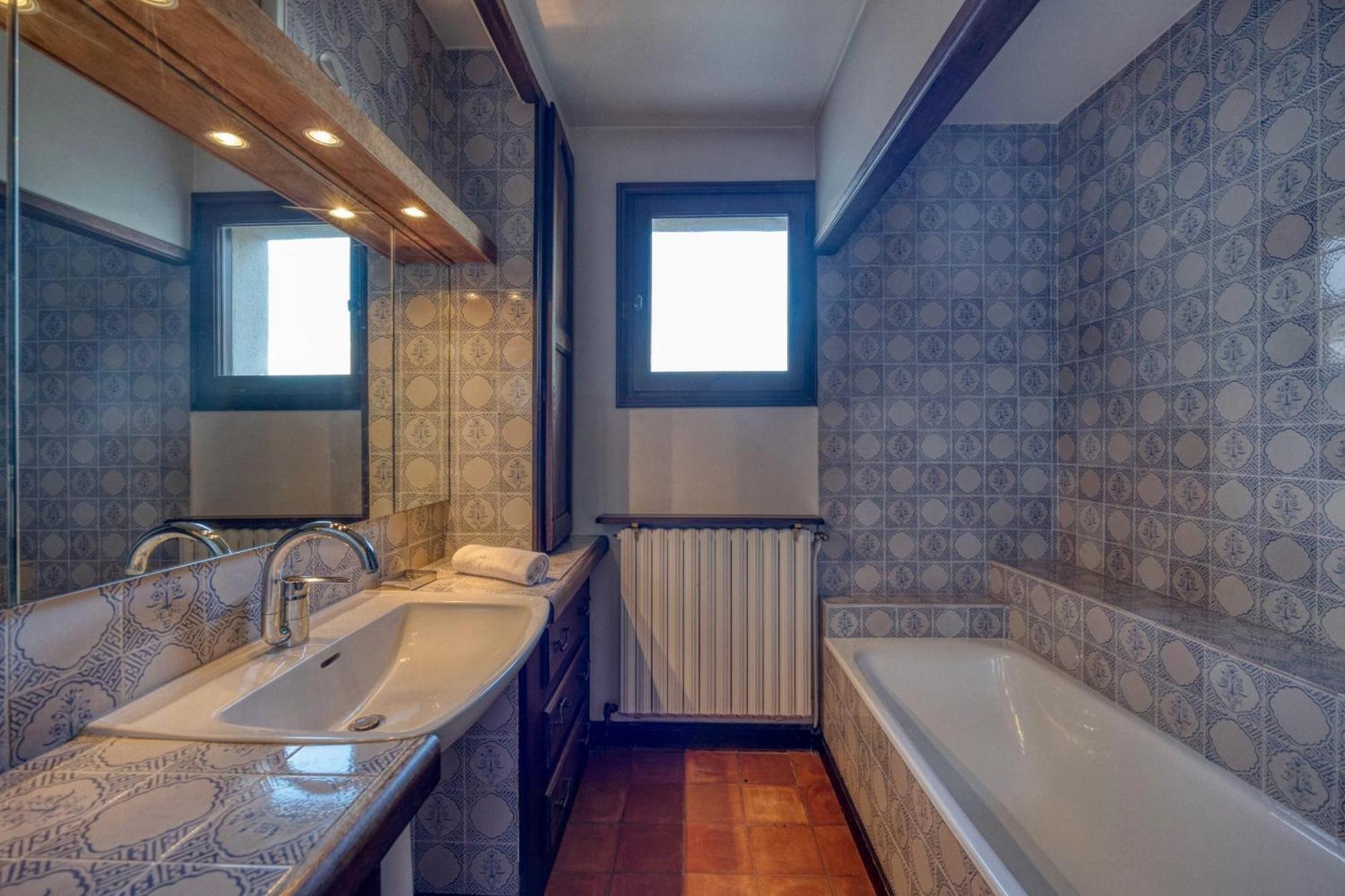 #Hp La Maison Des Lilas Large Family House Sleeps 12 Garden Seyssinet Buitenkant foto
