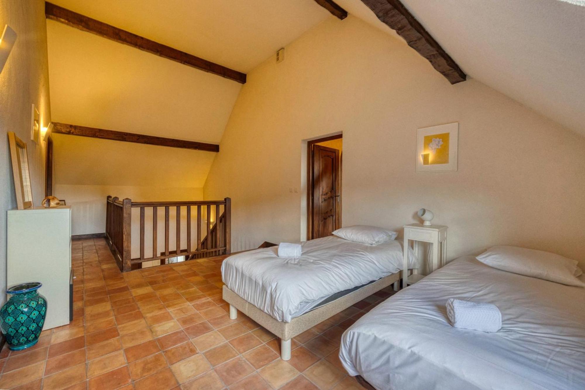 #Hp La Maison Des Lilas Large Family House Sleeps 12 Garden Seyssinet Buitenkant foto