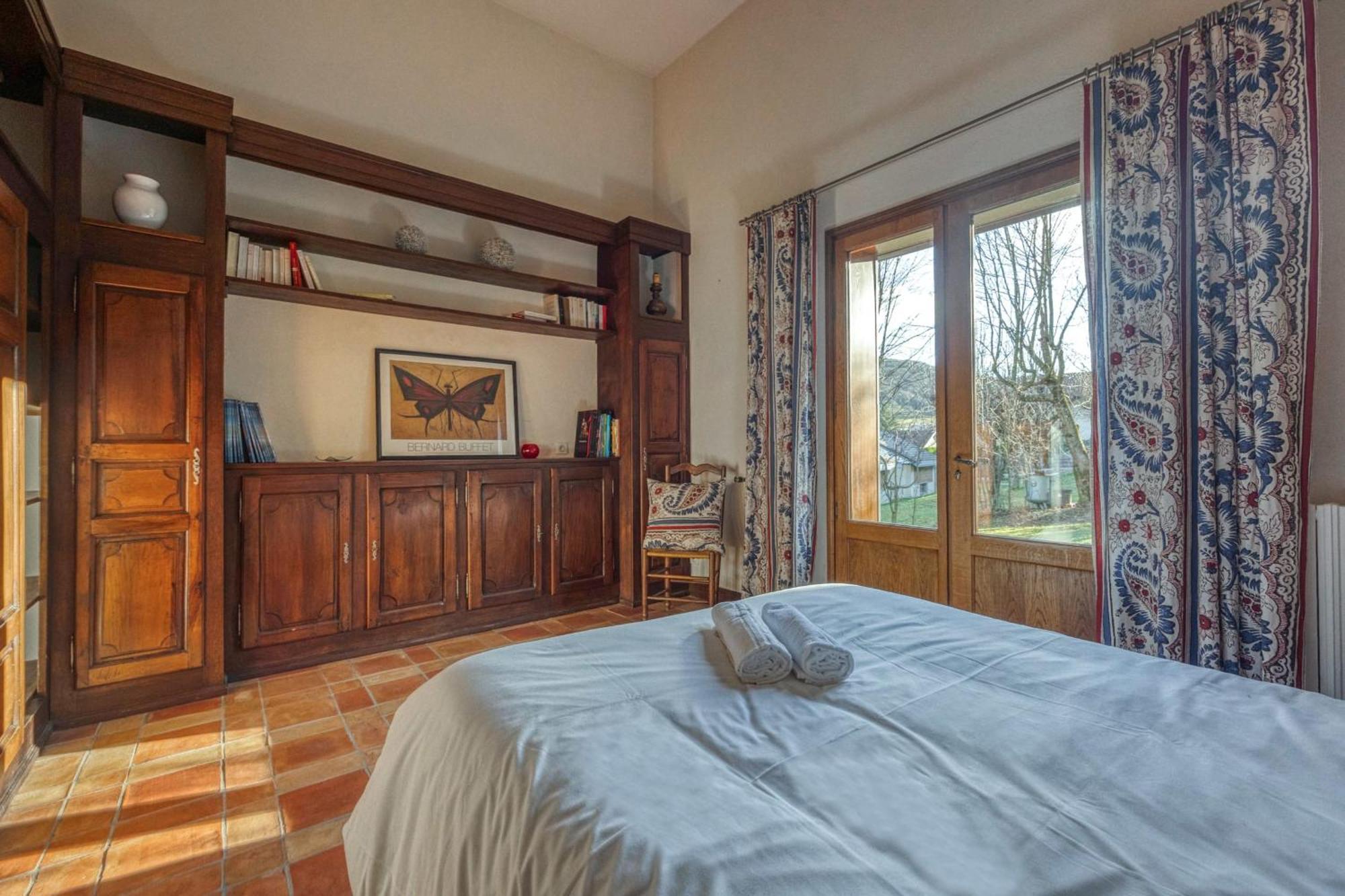 #Hp La Maison Des Lilas Large Family House Sleeps 12 Garden Seyssinet Buitenkant foto