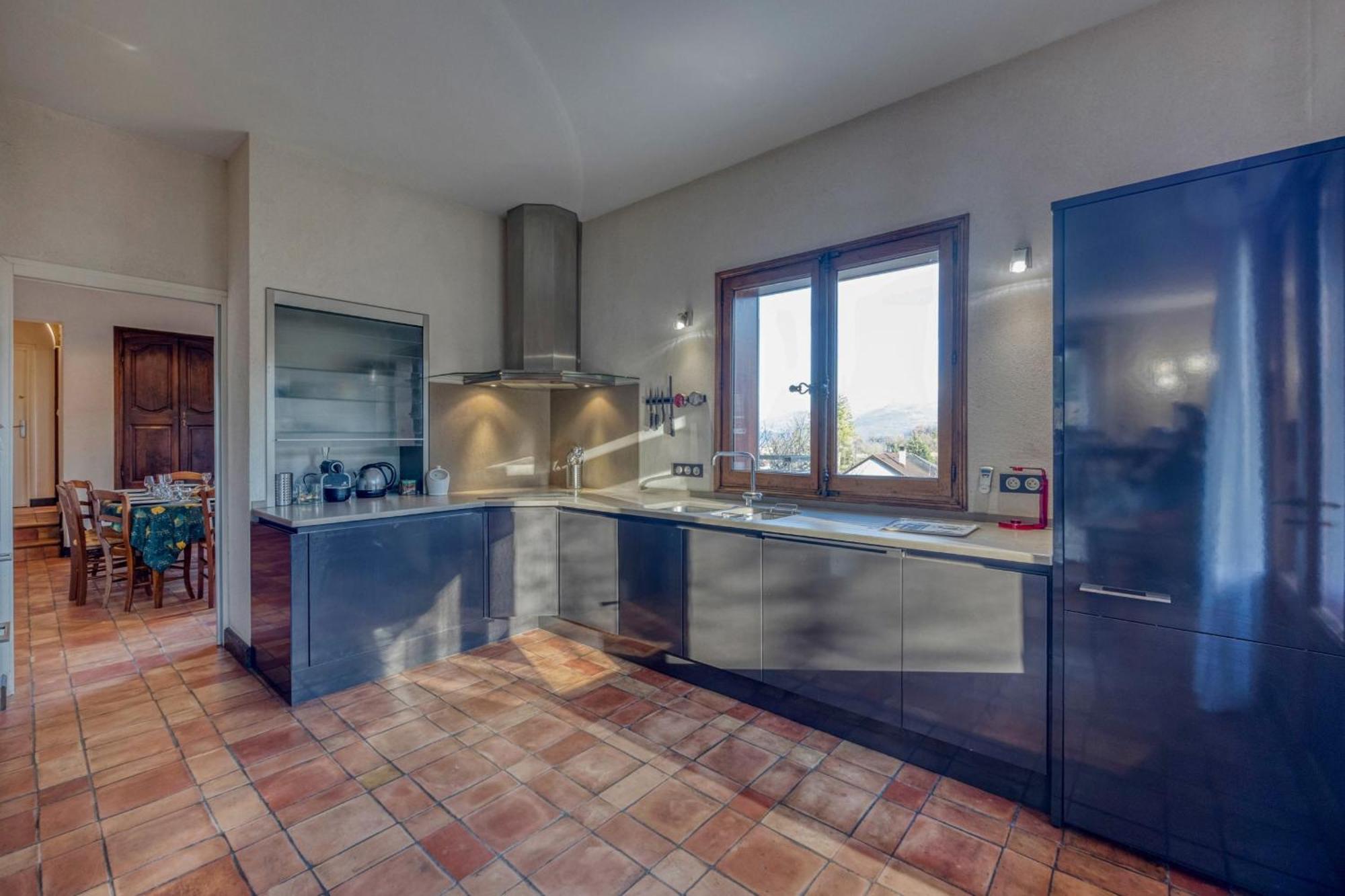 #Hp La Maison Des Lilas Large Family House Sleeps 12 Garden Seyssinet Buitenkant foto