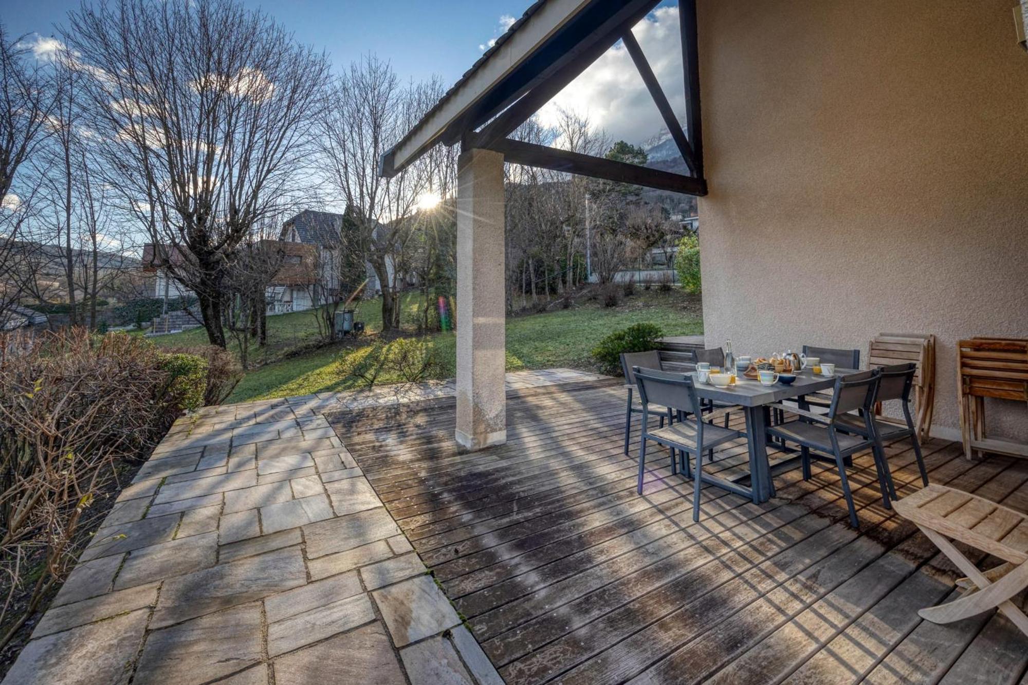 #Hp La Maison Des Lilas Large Family House Sleeps 12 Garden Seyssinet Buitenkant foto